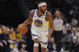 无敌！穆迪三分12中8狂轰32分4板3断 一战创得分&三分两项新高！