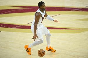 NBA官方：骑士因违反联盟球员参与政策被处以10万美元罚款！