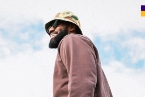 出征客场！湖人官推晒登机照：快速造访犹他州