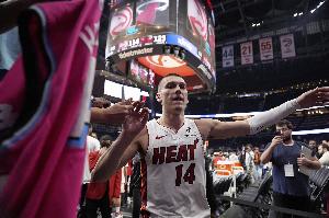 复出在即！希罗有望在明天主场对阵独行侠时迎来赛季首秀