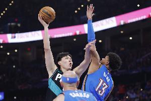 【菜鸟】杨瀚森8分4板3助1帽 克尼佩尔28分继续闪耀 乐福14投8分