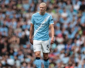 轮换完败！曼晚评分：鲍勃萨维尼奥等5人获4分，哈兰德替补获5分