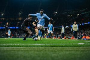 自食其果！曼城首发11人瓜帅派出10名替补，主场0-2尴尬落败药厂