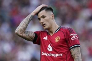 曼联功勋：没看出舍什科有什么表现，姆伯莫库尼亚就要好很多