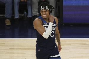 虽败犹荣！小香农替补17分钟轰下18分 7中7一球不丢