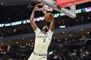 尽力了！特纳15中9高效砍下24+8 正负值+11全队最高