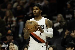 队记：西索科乐福每场都有稳定的时间 为何不给杨瀚森更多机会？