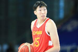 罚球不稳！周琦6中3拿到11分12板 罚球10中5