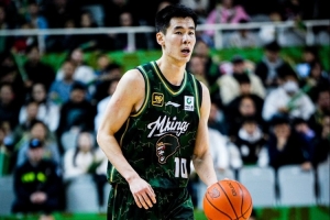 郭昊文谈拒绝活塞合同：那个合同没保障 对现在的我而言没有意义