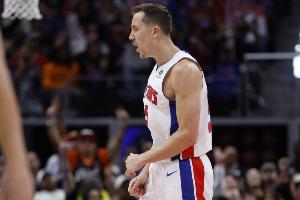 邓罗：重返迈阿密心情很复杂 我很爱那帮老队友但今天太想赢了