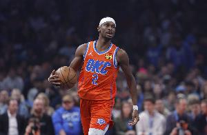 今天比较沉寂！亚历山大上半场10中4拿到12分2助攻 出现3次失误