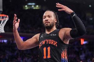 布伦森：奎克利表现得非常出色 我对他只有尊重 他是我的兄弟