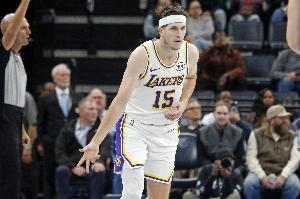 哪方面应该更好？里夫斯：我们下半场本该将分差拉开到30分