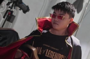 还在炒冷饭？Uzi连续数天未上韩服账号，微博热搜#Uzi 复出#莫名空降第五