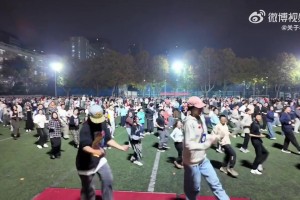 出圈了！西安交通大学千人齐唱《库里之歌》