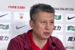 郭士强赛后总结：专注力不好 防韩国快攻/三分不好 输球正常