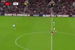 曼联经典名场面！桑乔“一计害三贤”